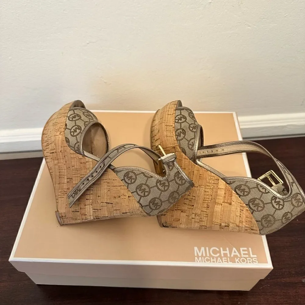 Michael Kors platform iconic lightweight gold cork wedge sandal size 7 - Picture 5 of 10